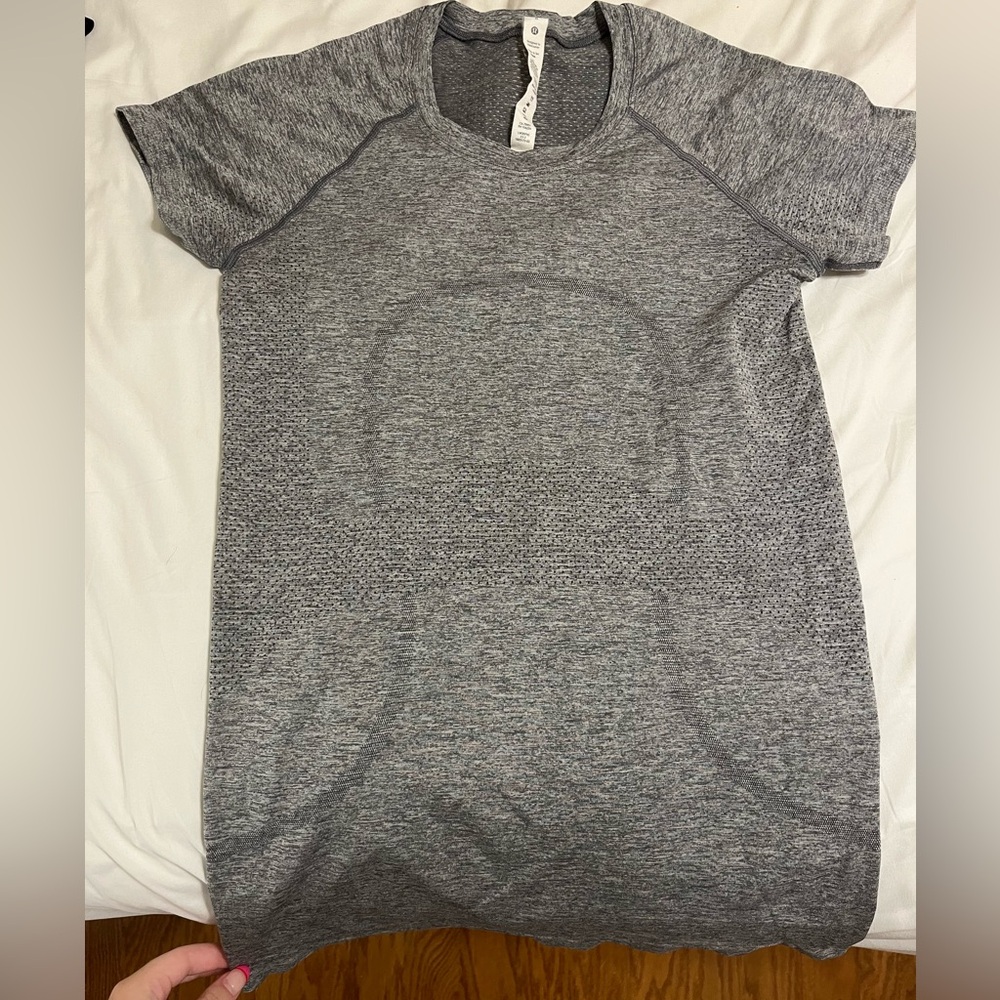 Grey size 6 Lululemon swiftly tech